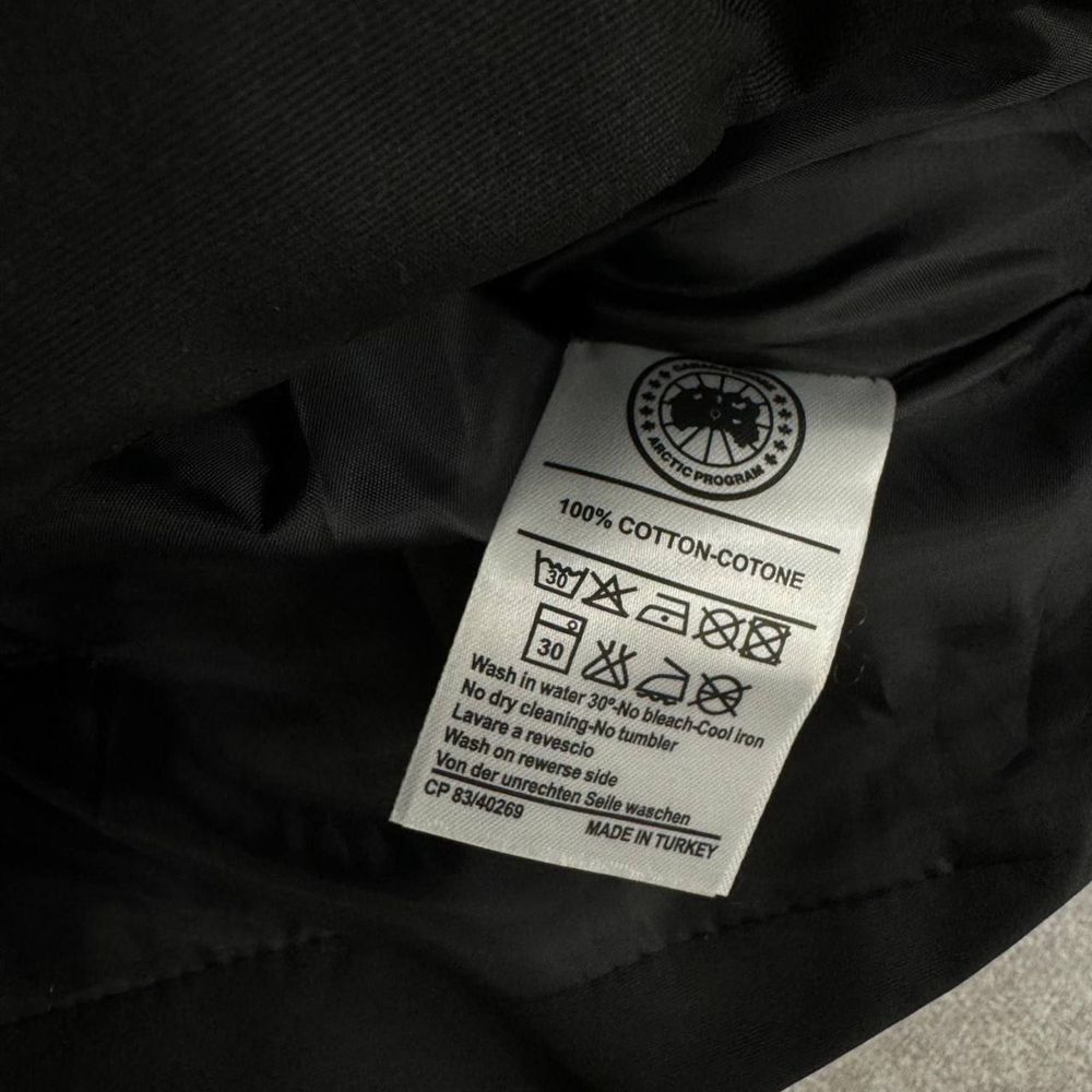 РАСПРОДАЖА -40%| Мужская жилетка Canada Goose| S-XXL| черный| качество