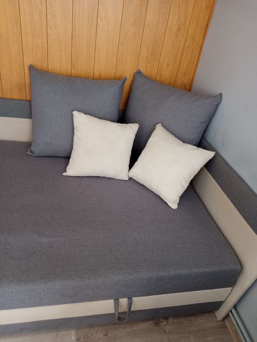 Łóżko młodzieżowe z pojemnikiem