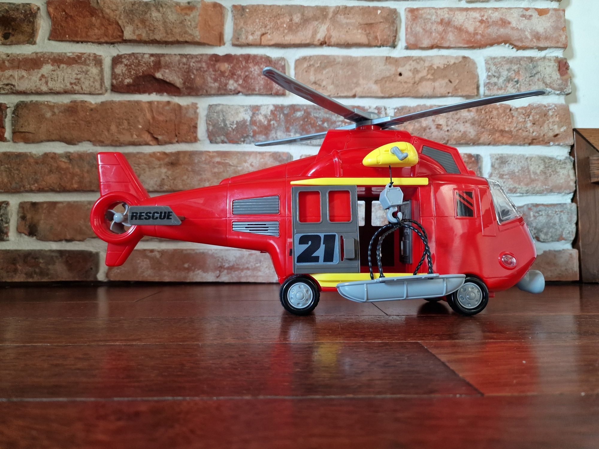 Helikopter ratunkowy na napęd, LED, dźwięki