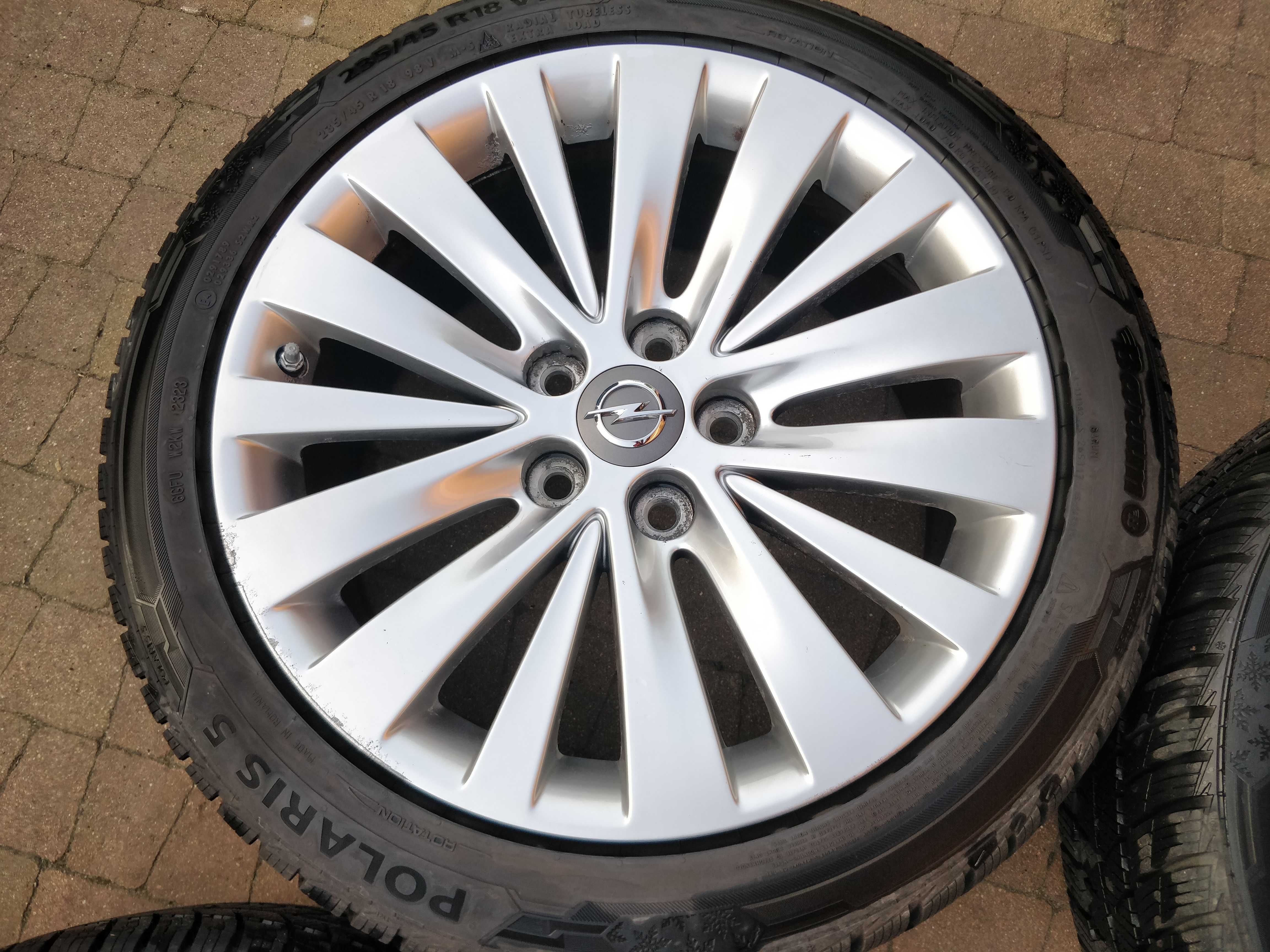 3468. Koła zimowe Opel Insignia A 5x120 235/45/18 9mm 2023r jak nowe