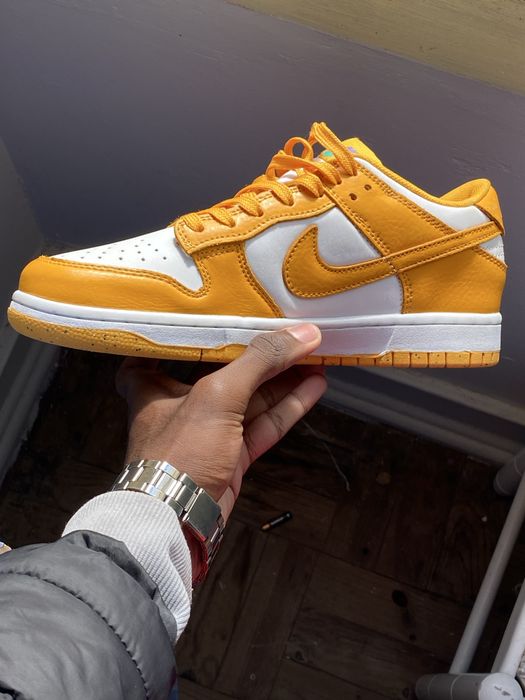 Nike dunk yelow muito novo