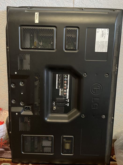 Телевизор LG 32PC51