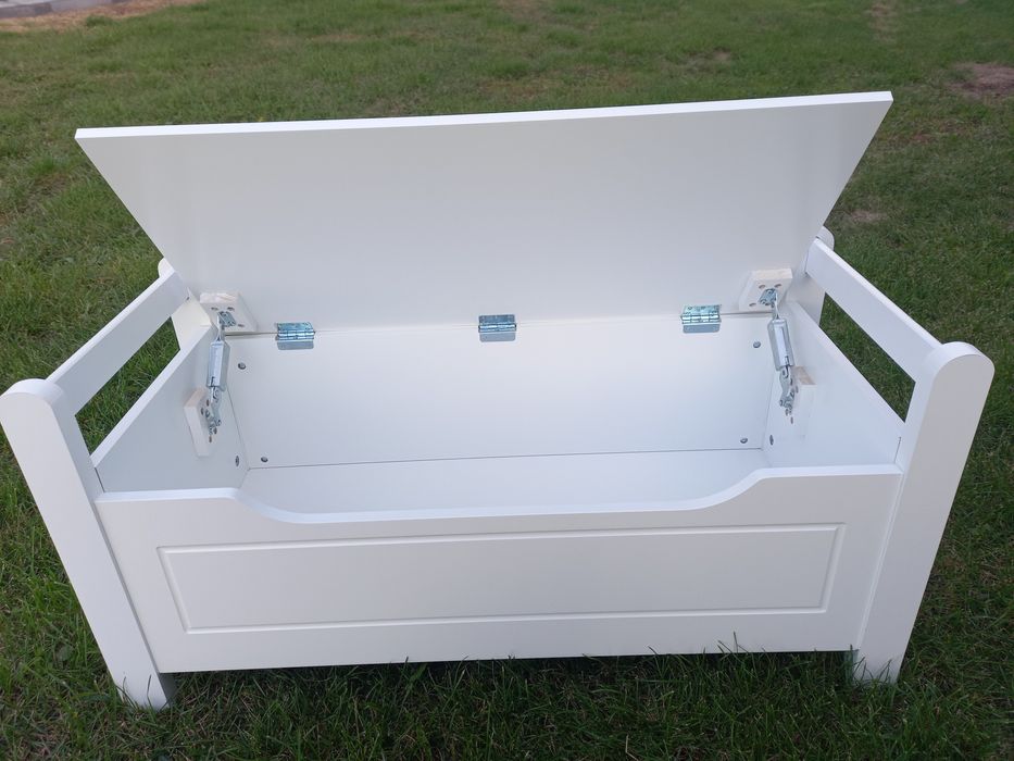 Komoda  do pokoju dziecinnego,salonu lub sypialni.