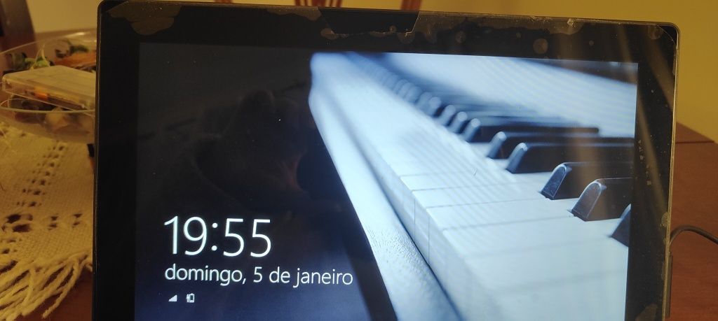 Microsoft Surface RT 32GB + Capa + Carregador Original - Excelente