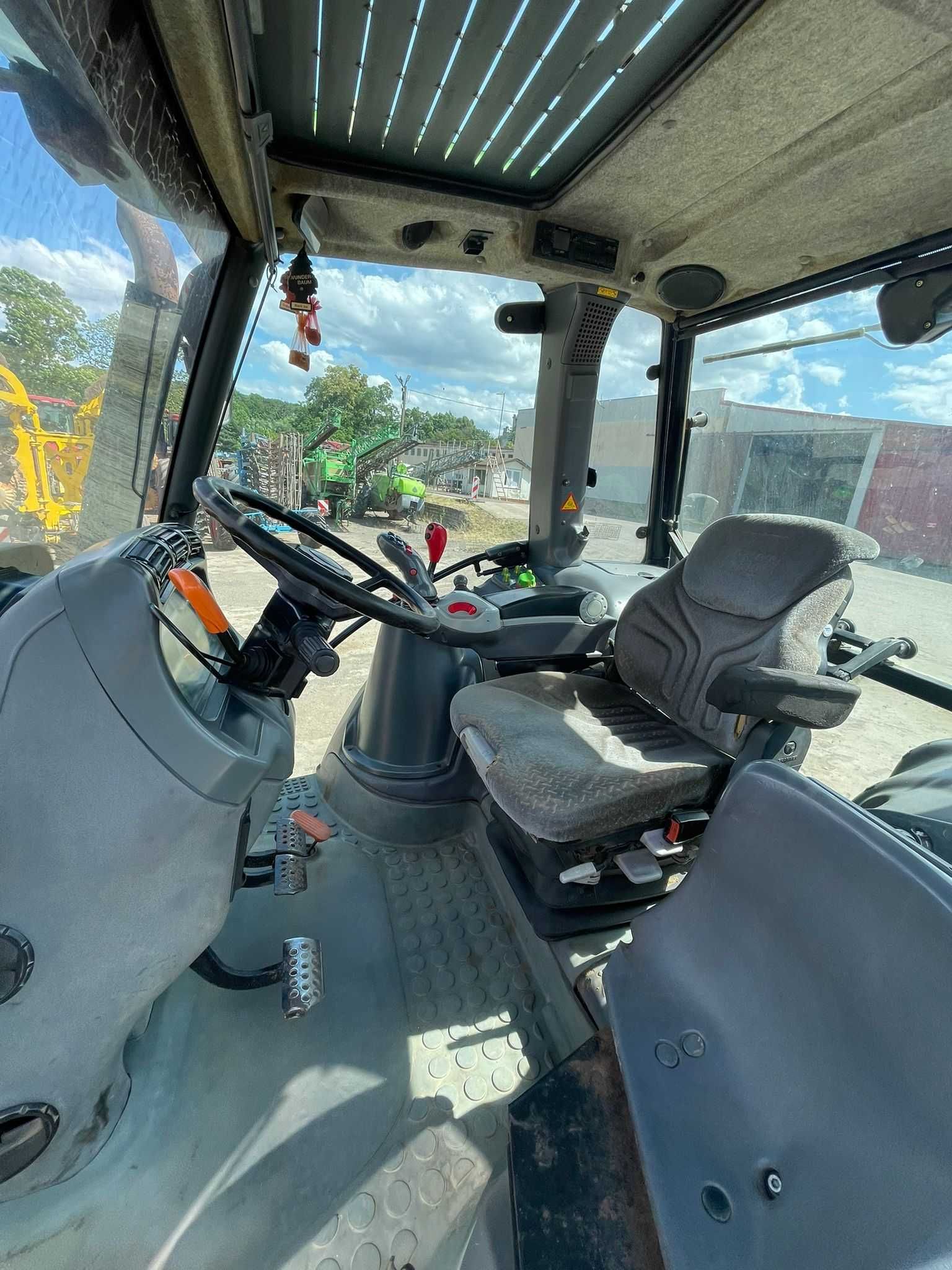 Deutz Fahr Agrotron 215