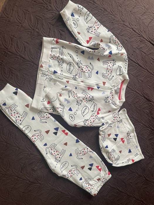 Dres 122/128 bluza i nowe spodnie