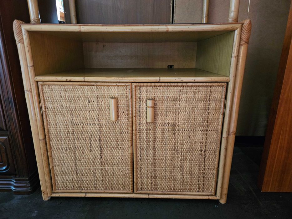 Móvel estante em verga - Muito bom estado geral