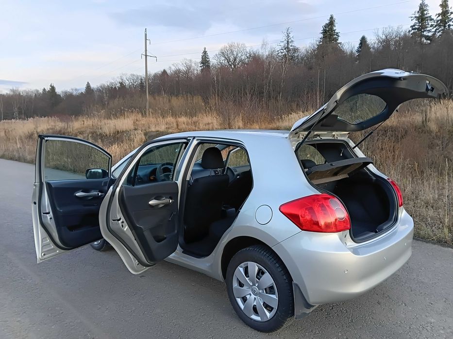 Тайота Ауріс 2008р