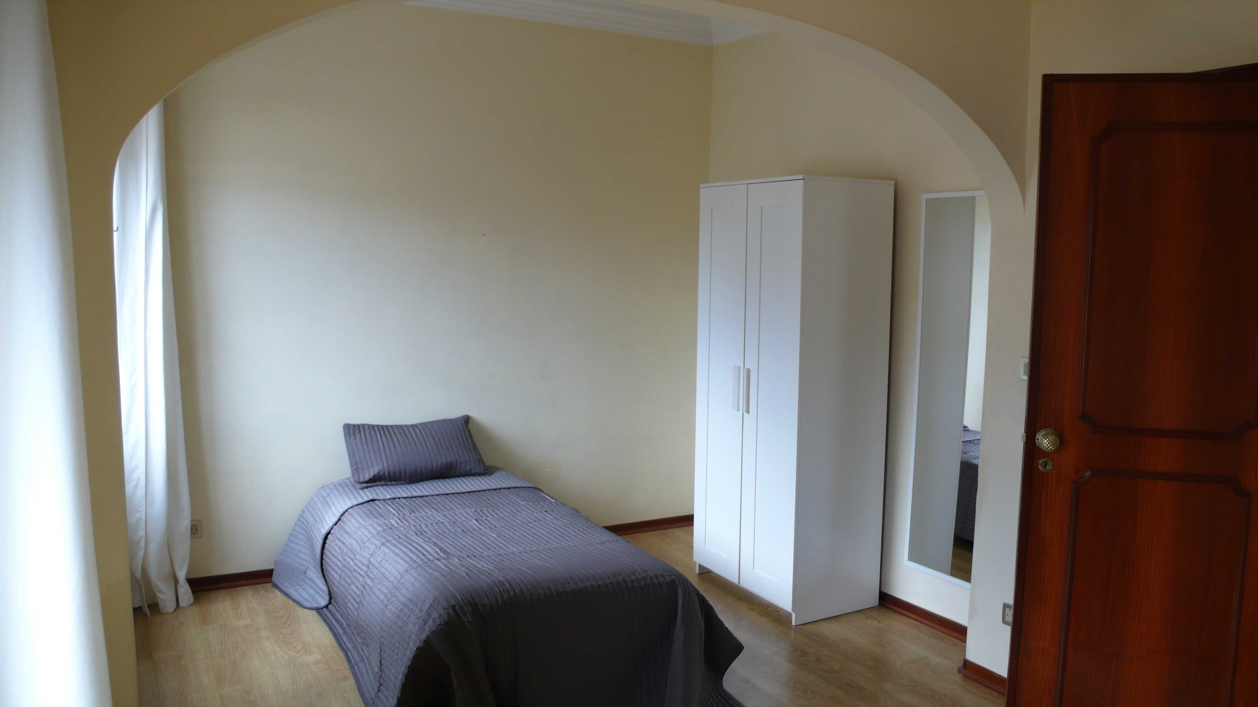 Alugo quarto em Alvalade