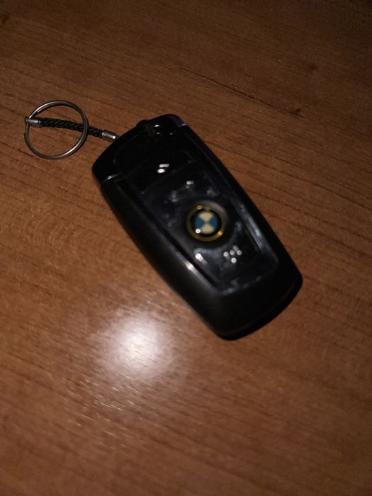 PenDrive (16GB) a imitar chave da BMW