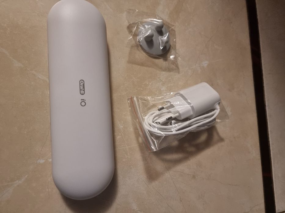 Etui do szczoteczki soniczna ORAL-B iQ9