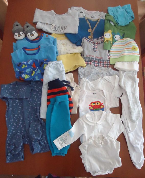 30peças roupa bebe 1/3 3/6 6/9 /9/12  muito bom estado