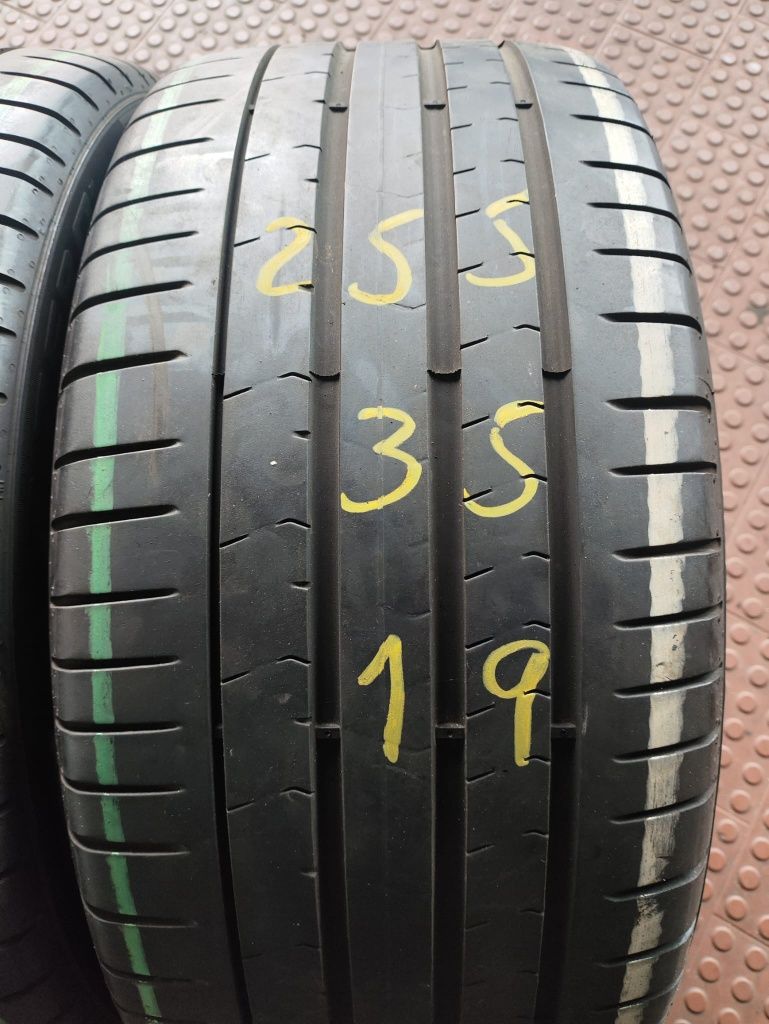 255/35r19 Pirelli