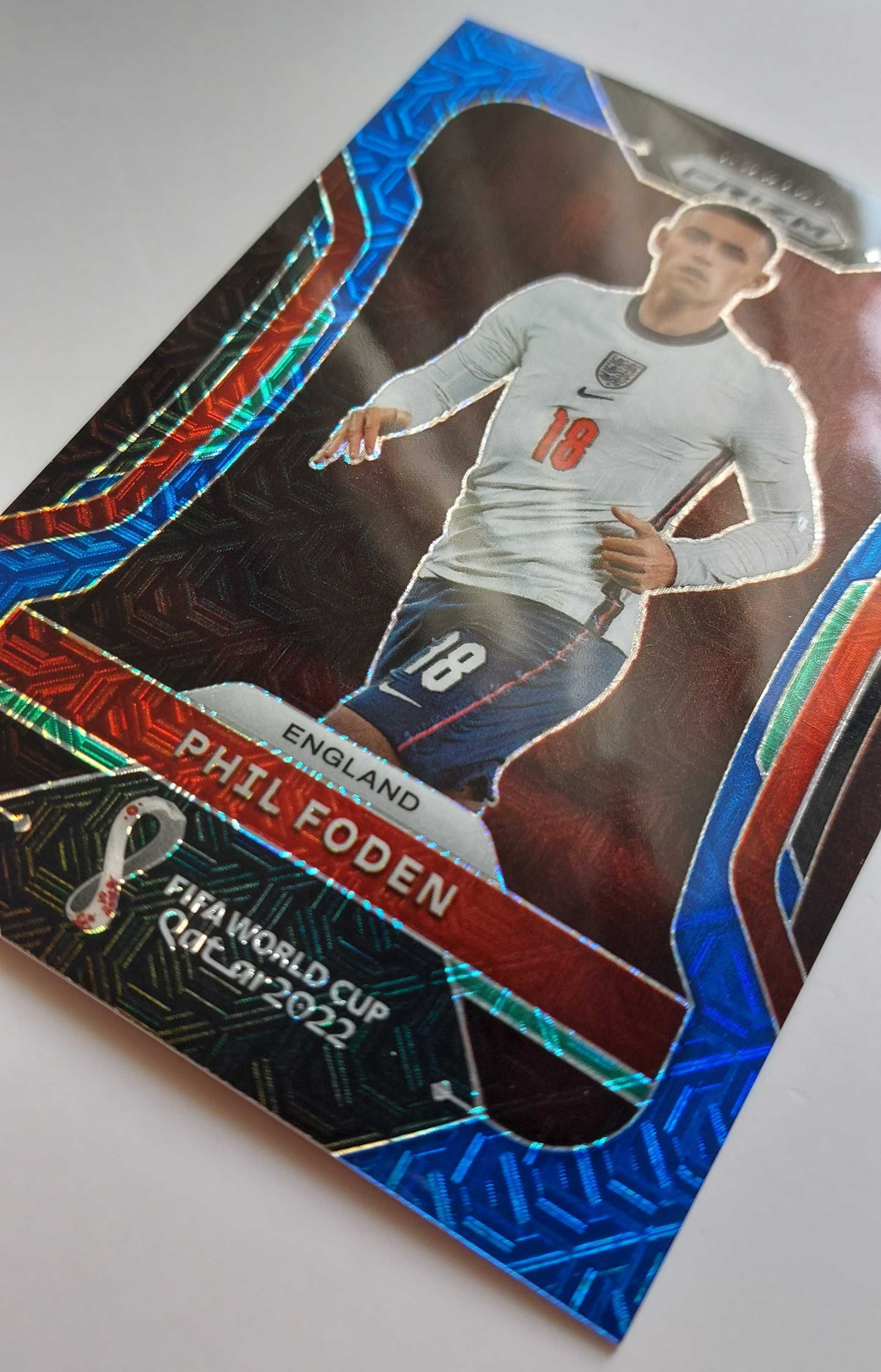 FIFA World Cup 2022 Qatar Phil Foden Prizm Blue Mojo #93 /75 England