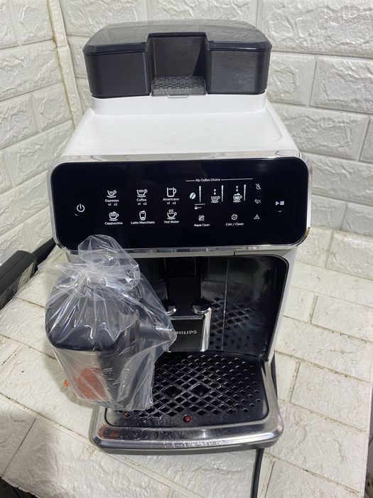 Кавомашина Philips latte go EP 3243