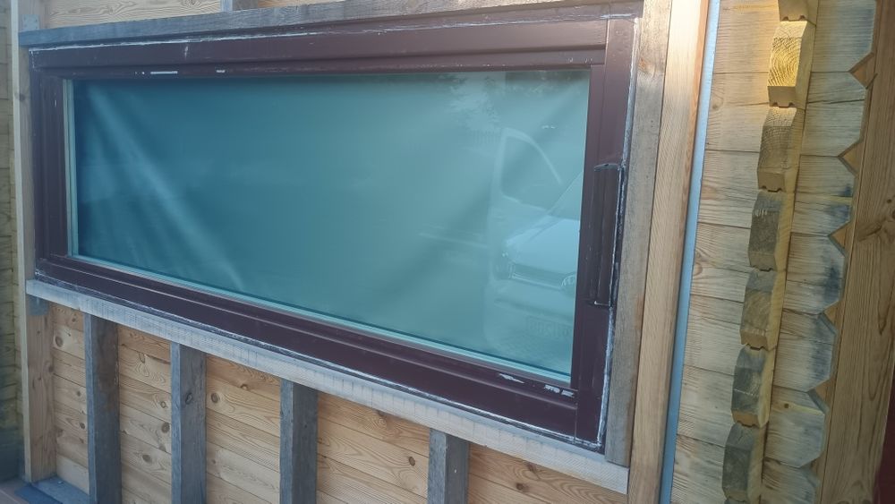 Okno / drzwi balkonowe z demontażu 241 x 87