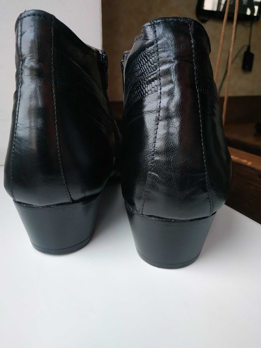 Чорні весільні шкіряні черевики Pierre Cardin розмір 43 устілка 28 см