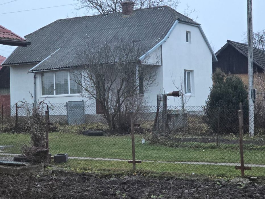 Продам будинок біля Нового Роздолу