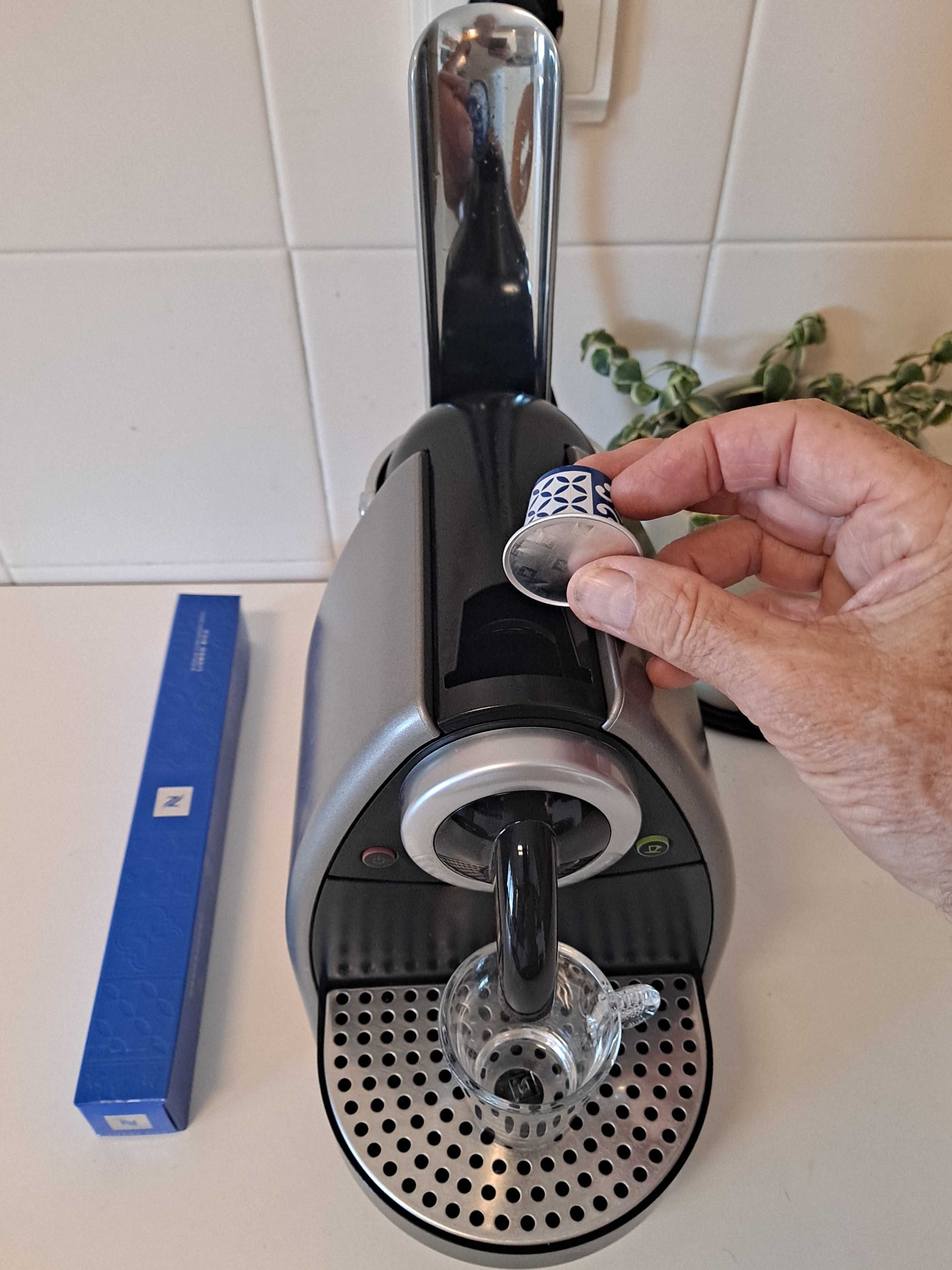 Máquina café Nespresso KRUP