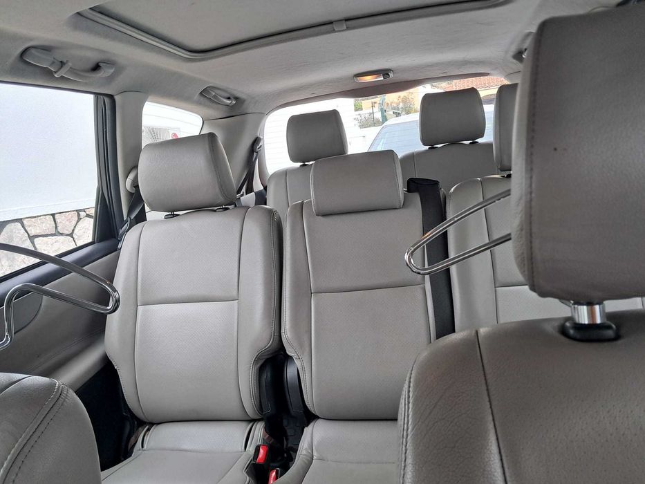 Toyota Avensis Verso 2.0 D-4D Sol