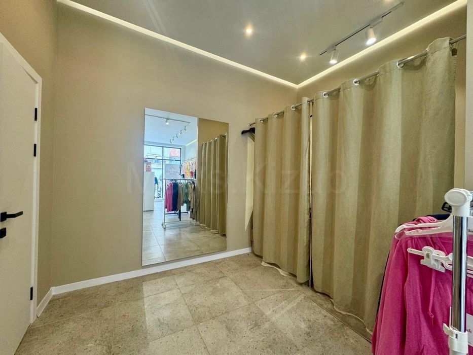 Фасад/Продаж комерційного приміщення/Загорська