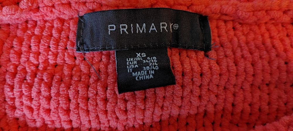 Sweterek w rozmiarze 36