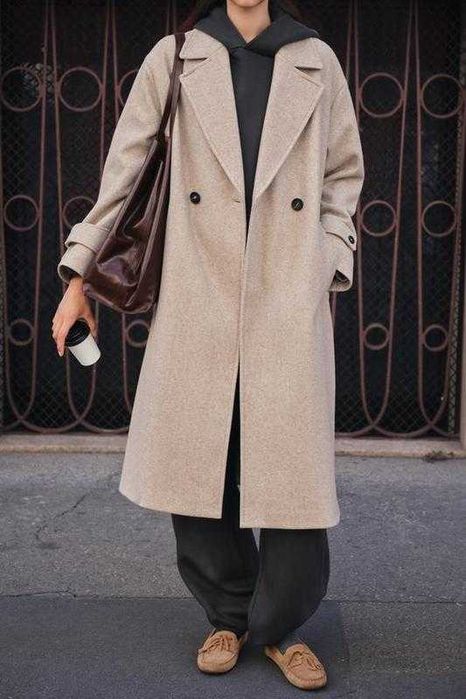 Пальто від бренду zara