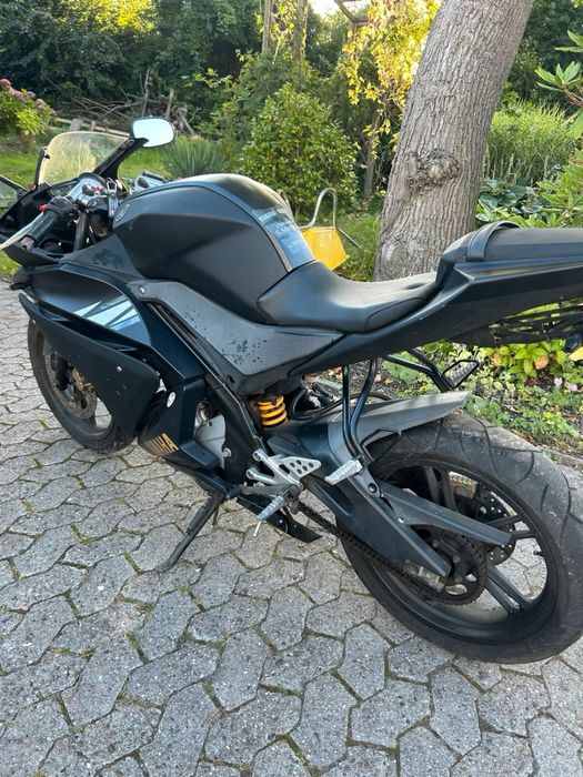 Yamaha YZF 125R    2008