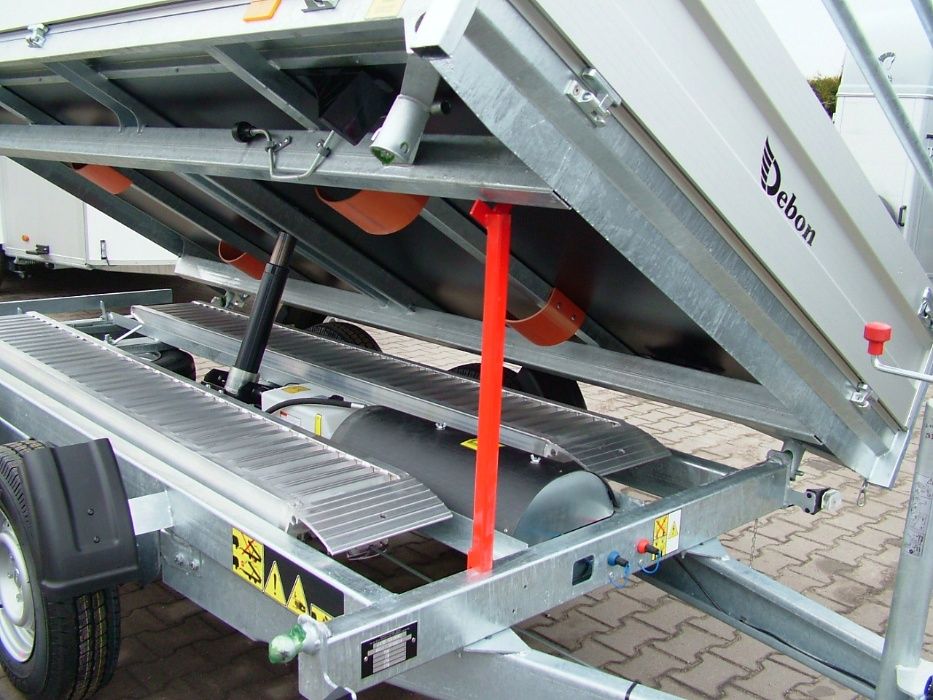 Przyczepa wywrotka trzystronna hydrauliczna, kipper na trzy strony.