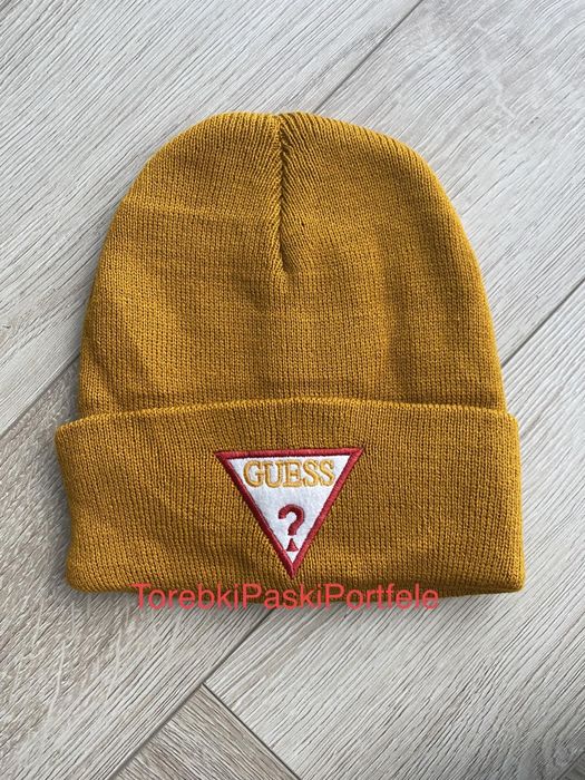 Nowa zimowa czapka Guess.