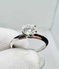 Золотое кольцо с натуральным бриллиантом 0.54 карат