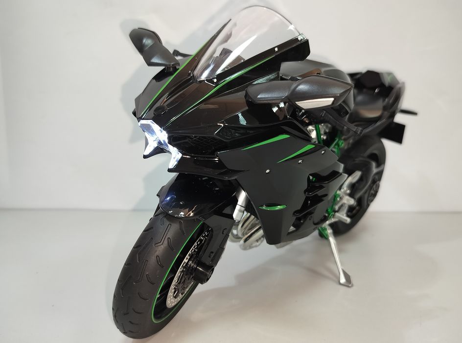 Kawasaki Ninja H2 модель мотоцикла 1:6 со звуком светом и паром метал