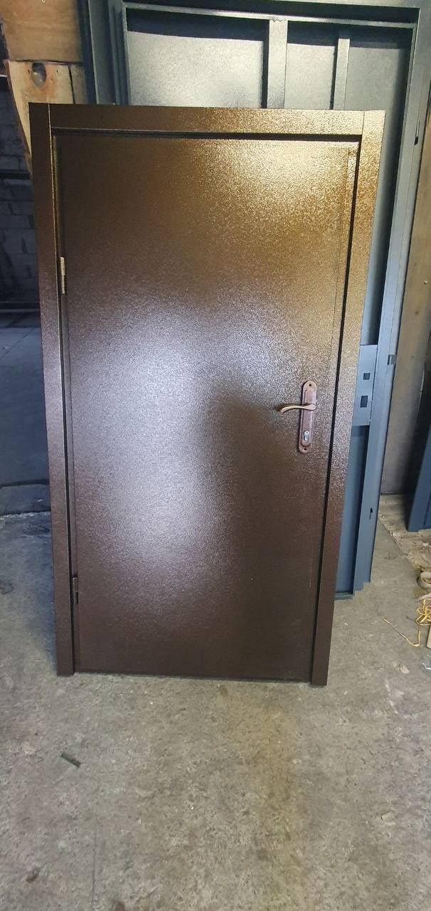 Двері під заказ, технічні металеві двері, дверь металическая