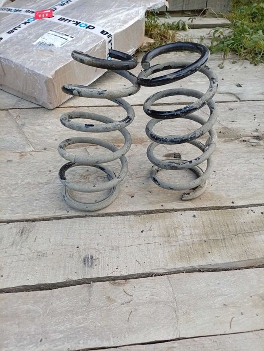 Пружини передні Опель зефіра б