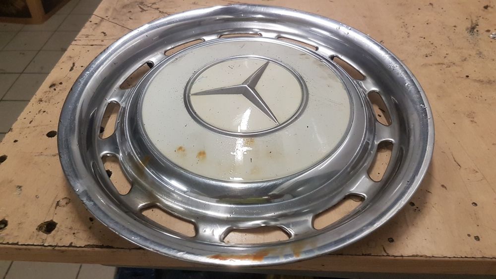 Dekiel metalowy Mercedes kołpak