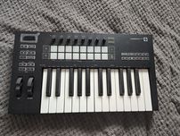 Novation Launch Key 25 MK1