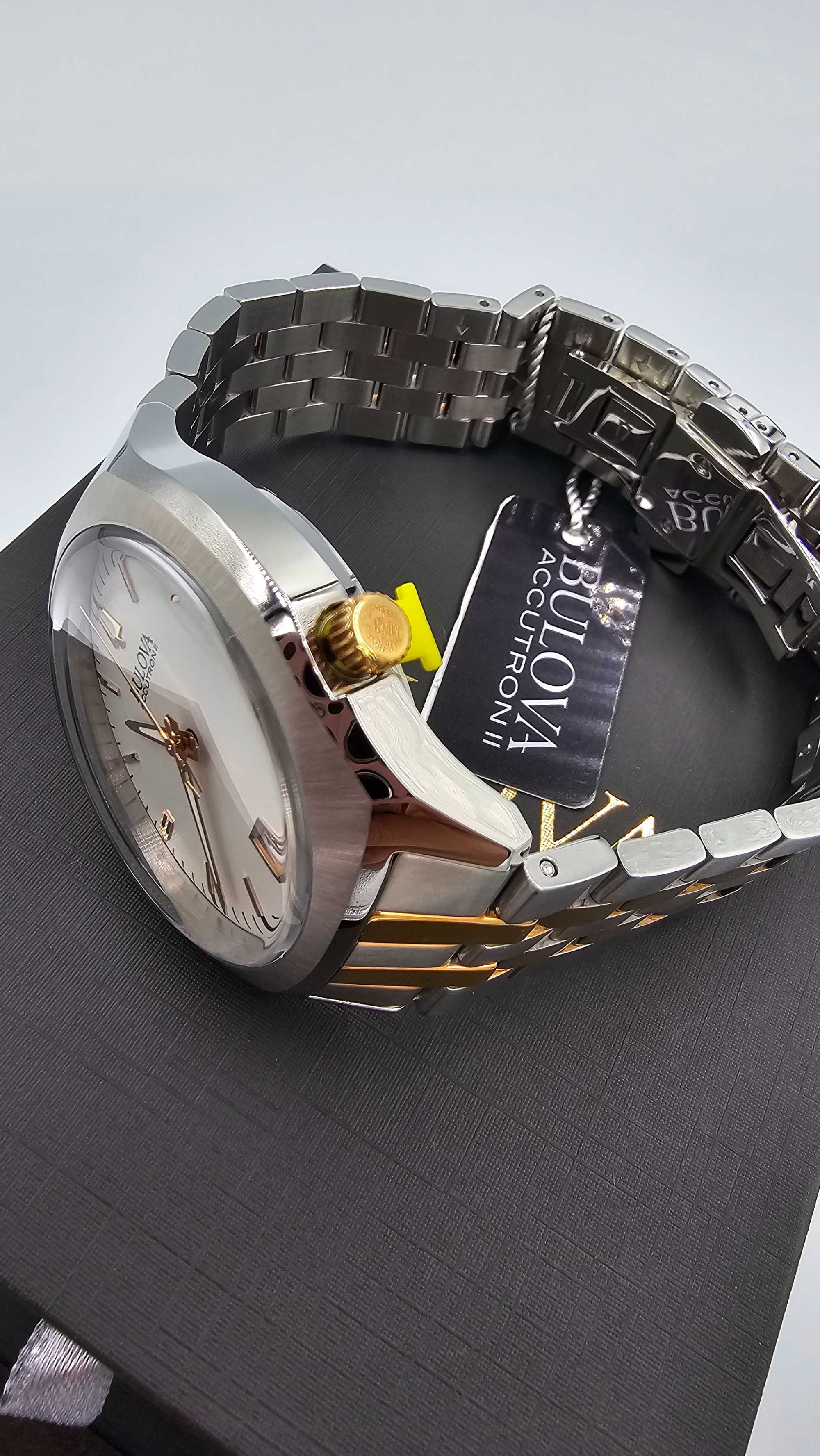 Bulova Accutron II Bikolor Srebrno-Złoty ~Piękny Kształt Koperty~