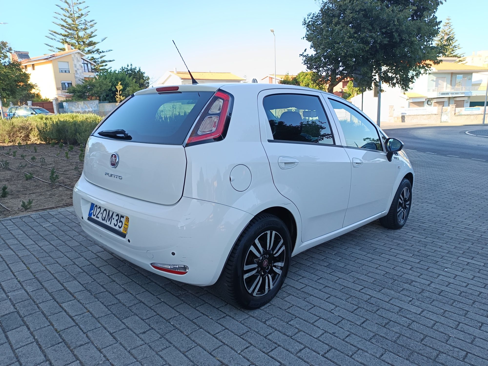 Fiat Punto (Young) 1.2L Nacional