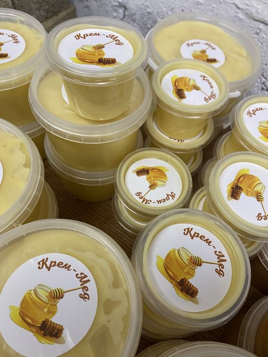 Крем Мед зі смаками сублімованих фруктів та сотовий мед