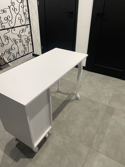 Biurko kosmetyczne tapicerowane