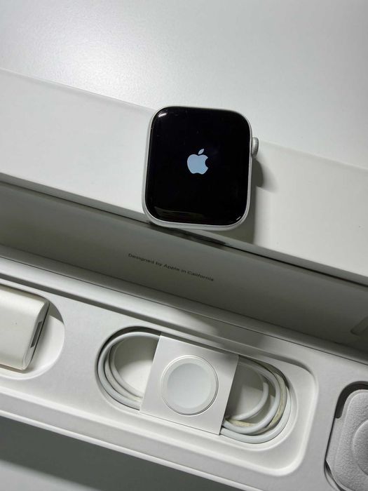 Apple Watch Series 5 Silver 44mm com GPS