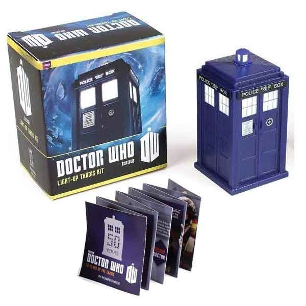 Doctor Who - Tardis com LUZ+ livrete - novo - PORTES GRÁTIS