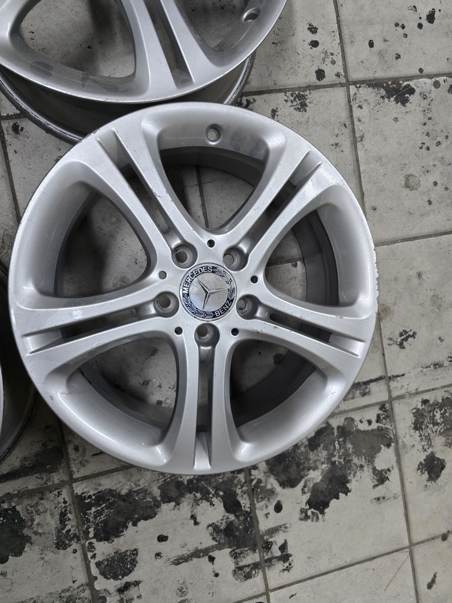 Alufelgi Mercedes-Benz 5x112 7,5j x 17" et 52,5 felgi aluminiowe OEM