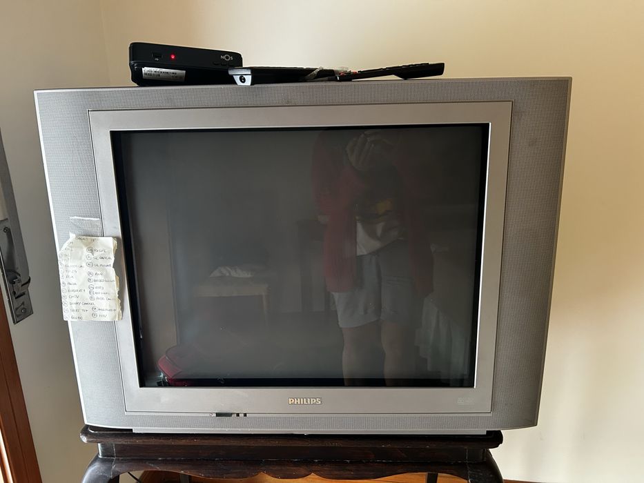 TV Philips otimo estado