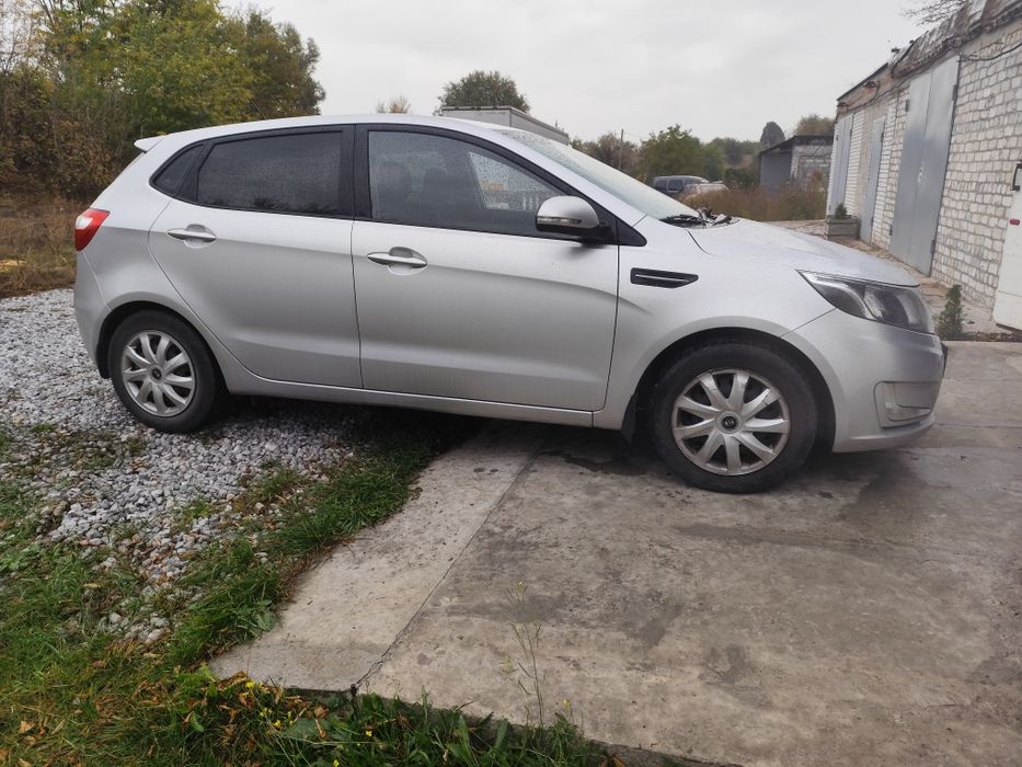 KIA RIO 2013г 1.6 в отличном состоянии