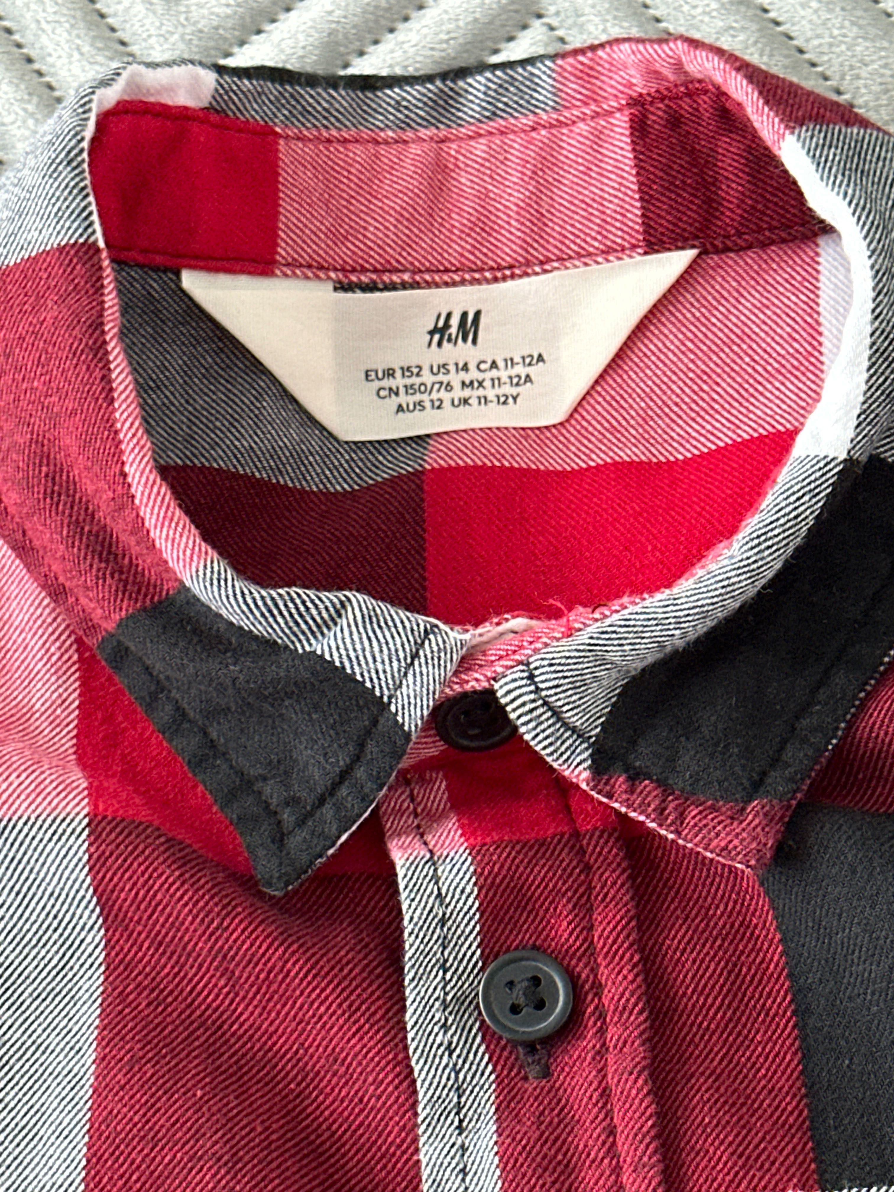 Koszula chłopięca marki h&m w rozmiarze 152 cm.