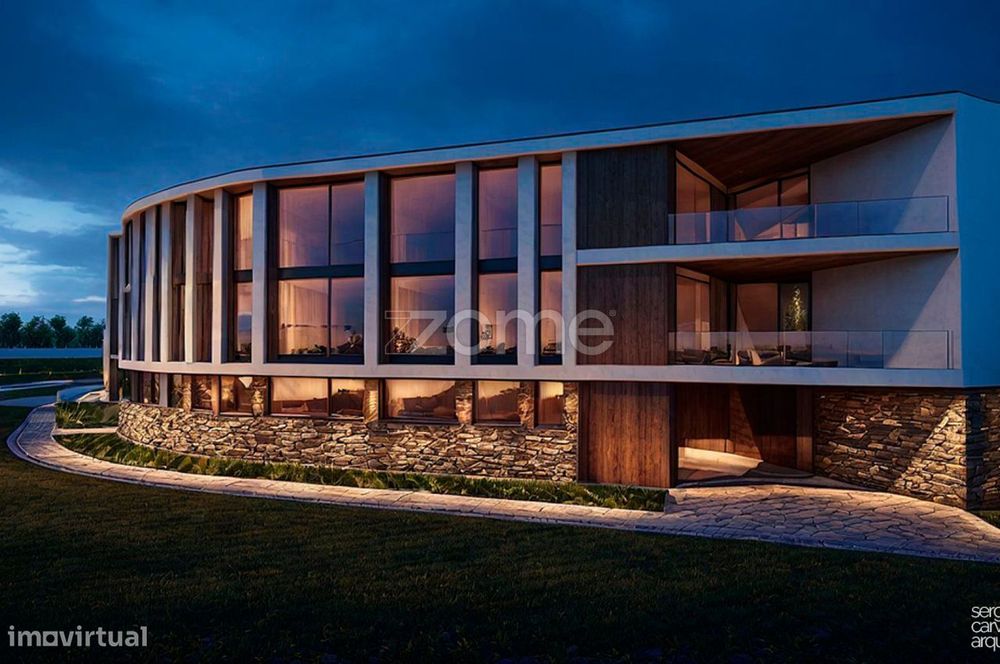 Terreno com 580 m2 para construção de prédio habitacional - Gondoma...