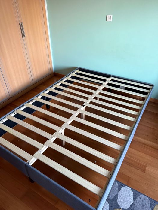 Cama 1,40x2,00 com um ano