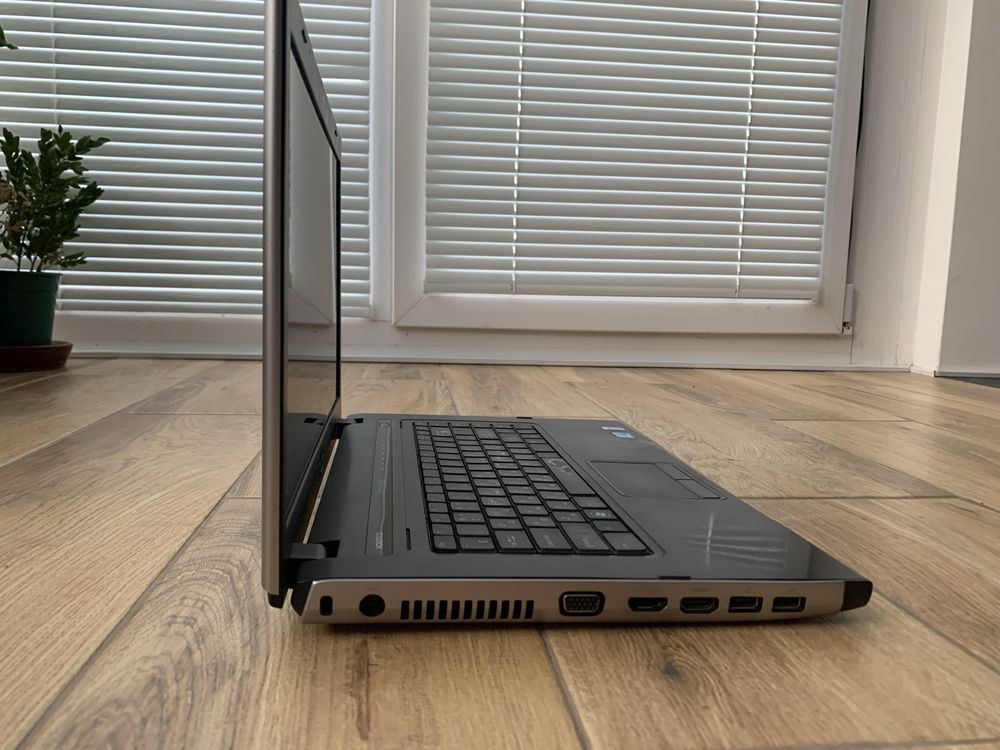 Продам ноутбук Dell vostro3500