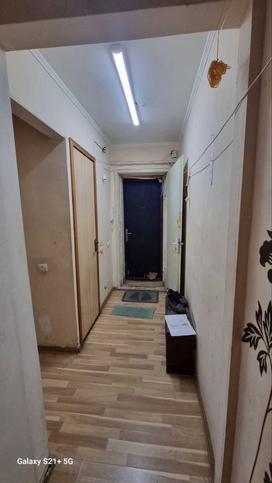 Продам 3 комн. квартиру 55 кв.м. на ул.Автозаводская 21 А,Куреневка